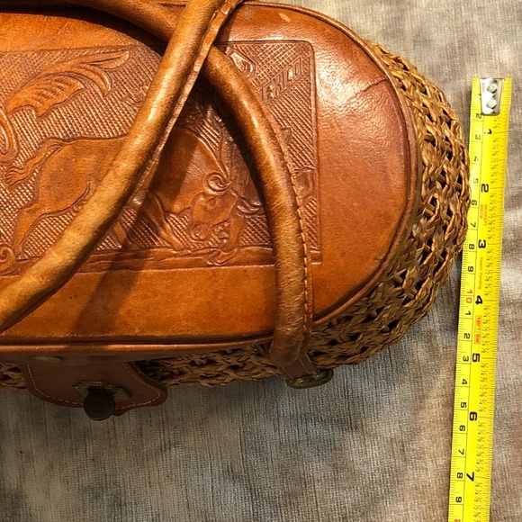 Vintage Tooled Leather Basket Purse - Picture 16 of 16